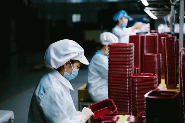 women-factory-worker-asia
